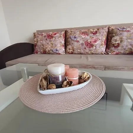 Apartment апартамент в подножието на стария град