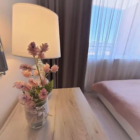 شقة апартамент в подножието на стария град